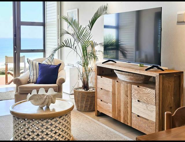 2 BEDROOM APARTMENT FOR SALE IN SHEFFIELD BEACH
